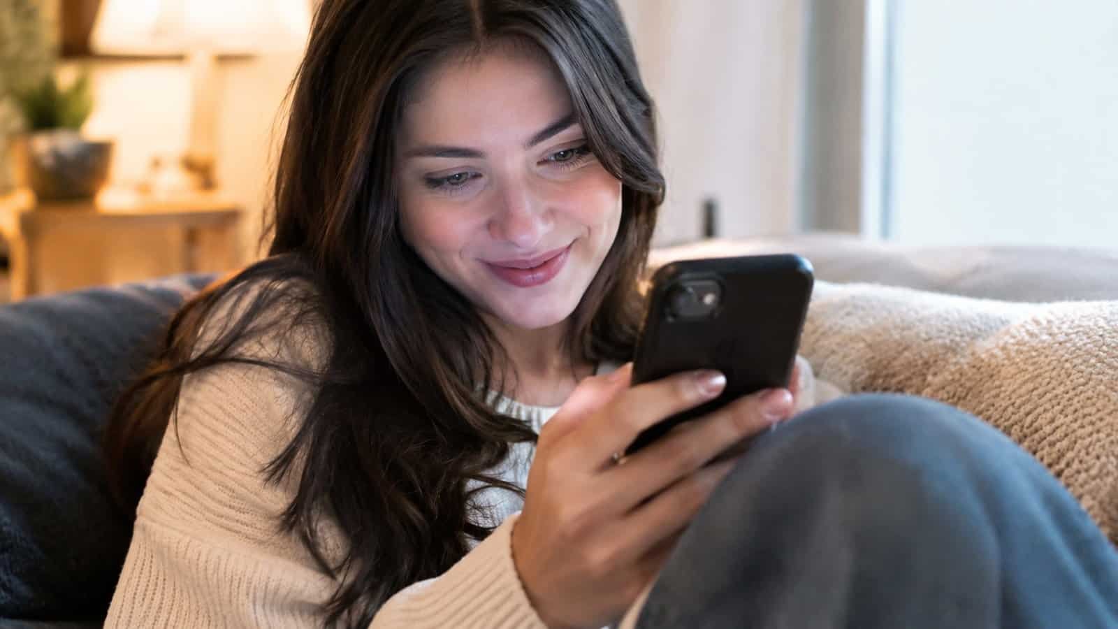 Saying I Love You for the First Time Over Text